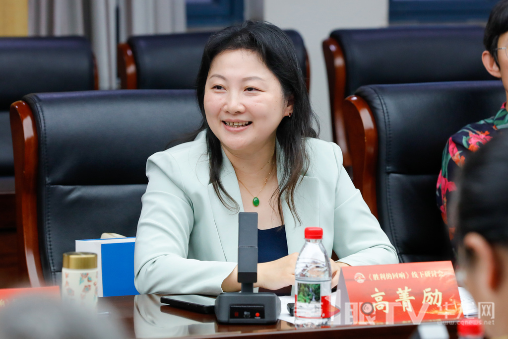 外围买球的app十大平台音乐学院党委书记高菁励。
